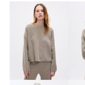 CashSoft Shaker-Stitch Relaxed Sweater